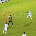 من-ركلة-جزاء-ضائعة-إلى-هدف-بالوجه-لحظة-نادرة-في.png