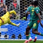 فضيحة-تهز-السنغال-طبيب-المنتخب-طوال-10-سنوات-دكتور-نساء.jpg