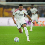 مبابي-يحطم-رقم-ميسي-القياسي-في-دوري-أبطال-أوروبا.png